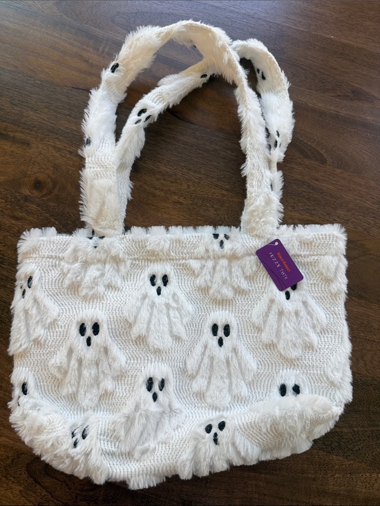 Cost Plus World Market Handbags - NWT. Viral World Market White Plush Ghost Knit Tote